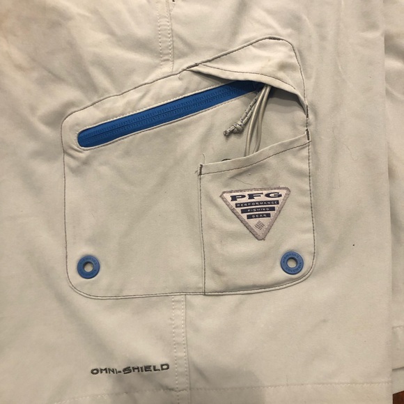Columbia PFG Shorts - 30W - Stained - Picture 6 of 9